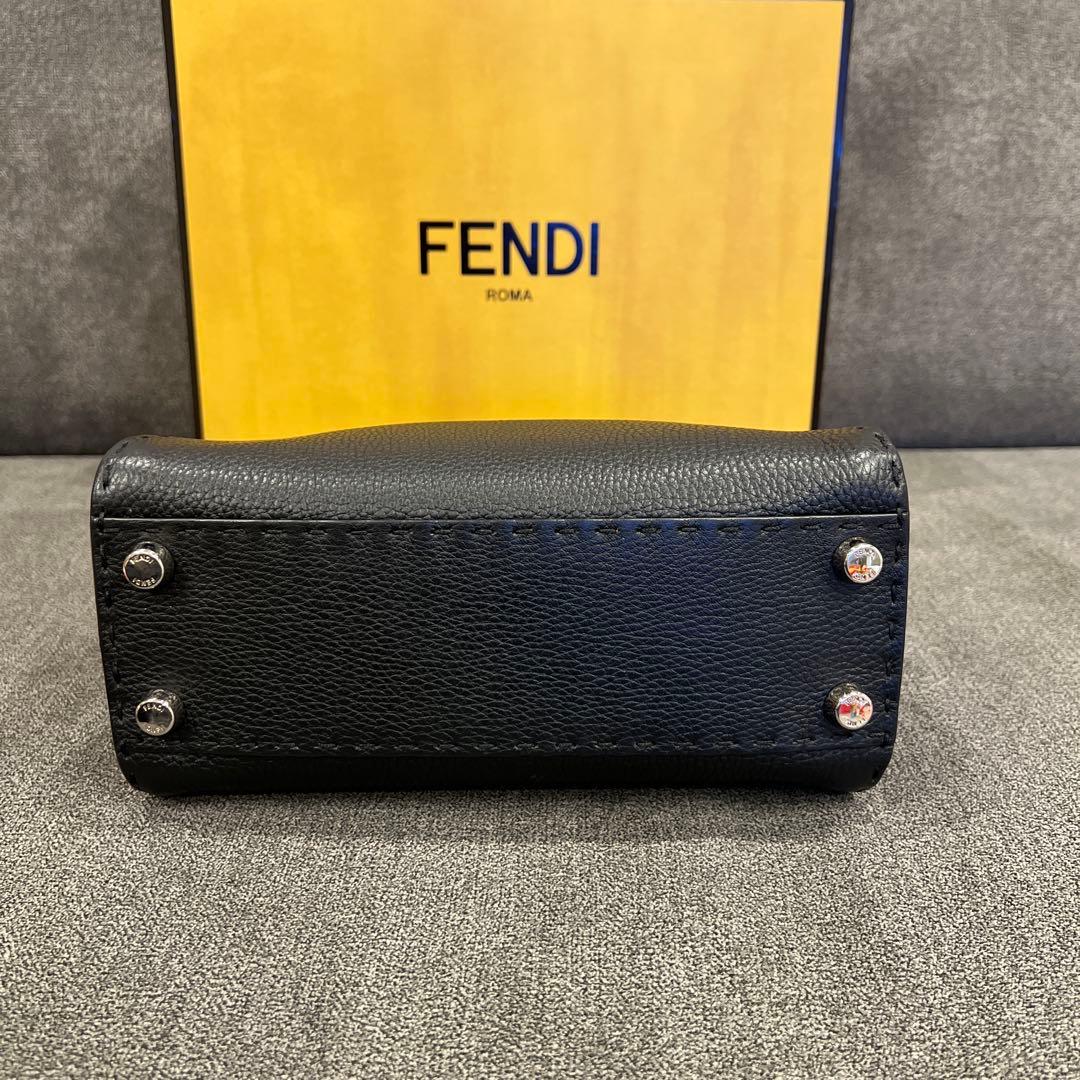 akiko【美品】FENDI ピーカブー　ミニ　ブラック　セレリア
