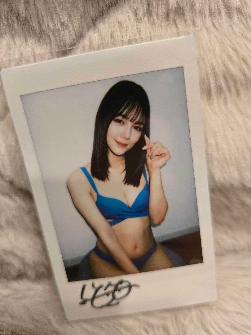 涼森れむ 直筆サイン入りチェキ 5周年記念 新サイン X - メルカリ