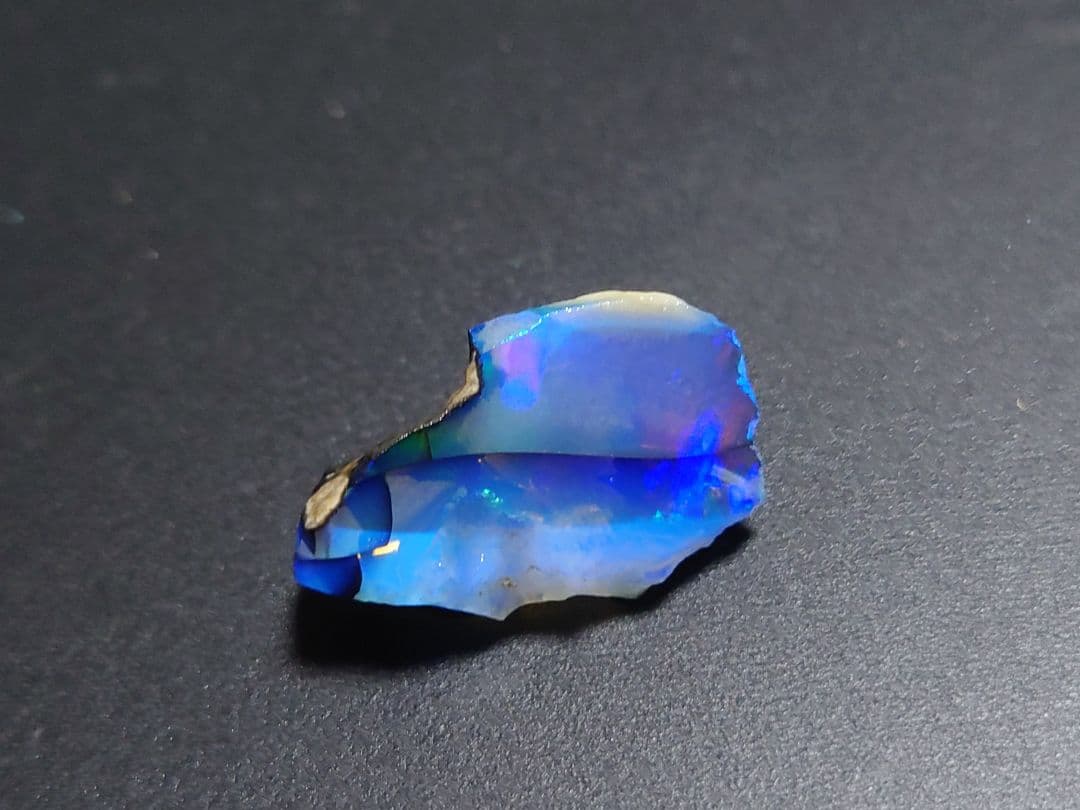 ウェロ産 チョーク エチオピアオパール 標本 鉱物 原石 プレシャス 青