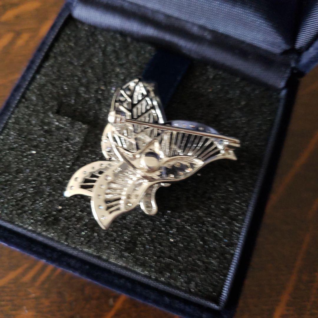 ジュエリーツツミ蝶ブローチ