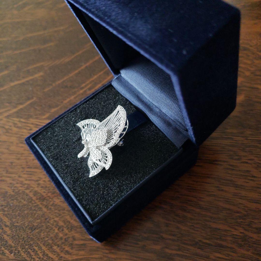 ジュエリーツツミ蝶ブローチ