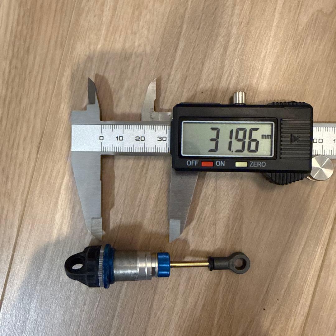 アソシ　Associated ショック4個セット b74.1 12ミリ