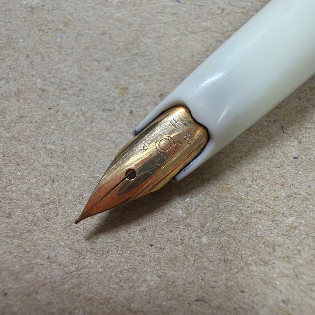 新品 廃盤 PLATINUM プラチナ 万年筆 ショート 14k 細字 蝶々 - メルカリ