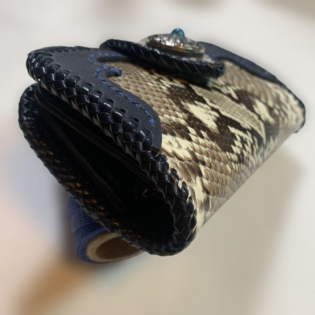 ハンドメイドレザークラフトダイヤモンドパイソンミドルウォレット牛レース編紺色