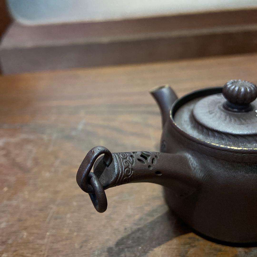 庄造作萬古焼朱泥金彩色絵草花文急須 煎茶道具 庄造作萬古焼朱泥金彩色