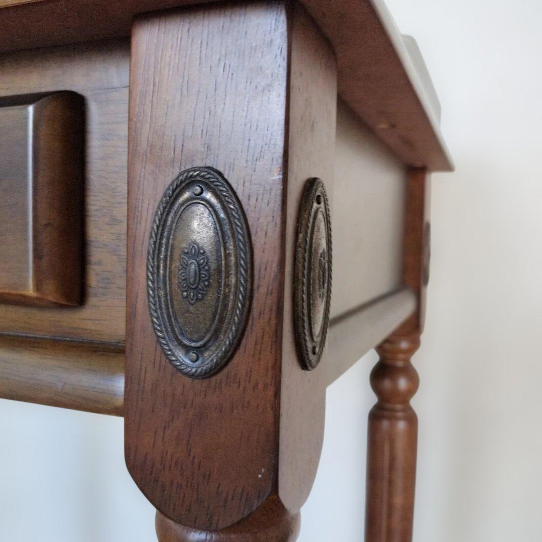 マレーシア製 クラシック 木製サイドテーブル 引き出し付き