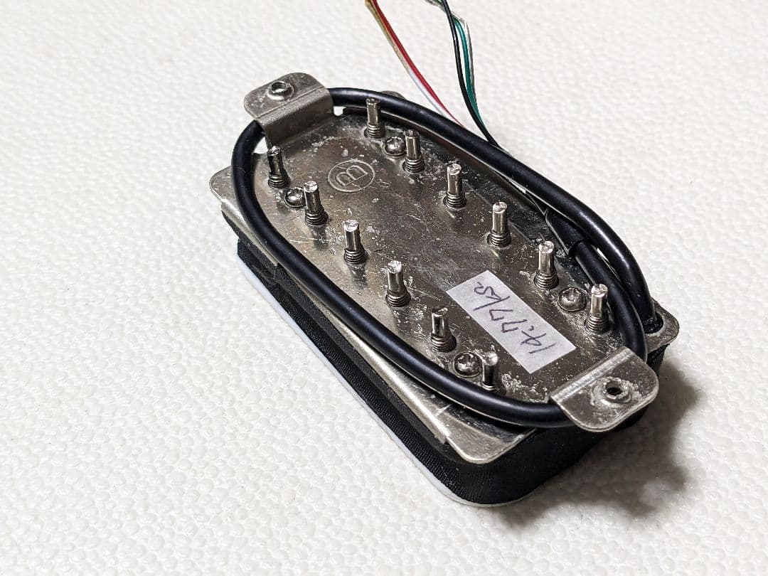 アルニコV 白銅プレート4芯 ヘクサポールピース装飾カバーハムバッカー