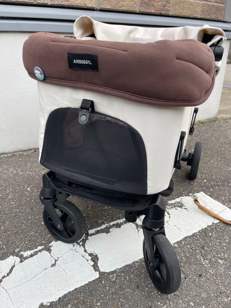 AIRBUGGY WIZ -Xペットカート ホワイト/ブラウン