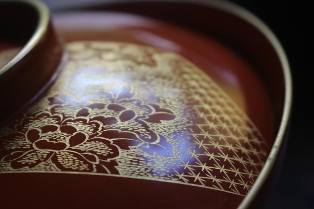 時代逸品！上質朱漆に極上花文沈金の大椀2点（検漆器