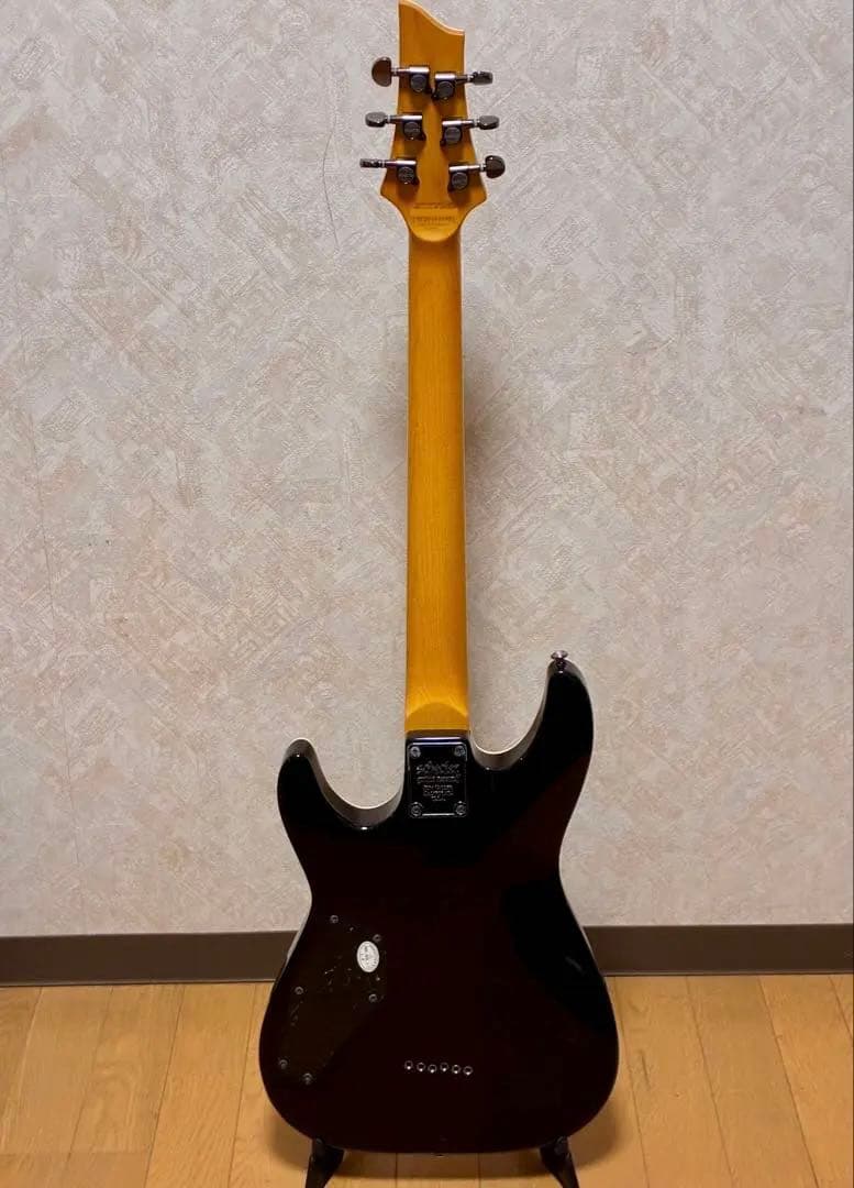 Schecter OMEN EXTREME 6 (ダンカンPUに交換済)