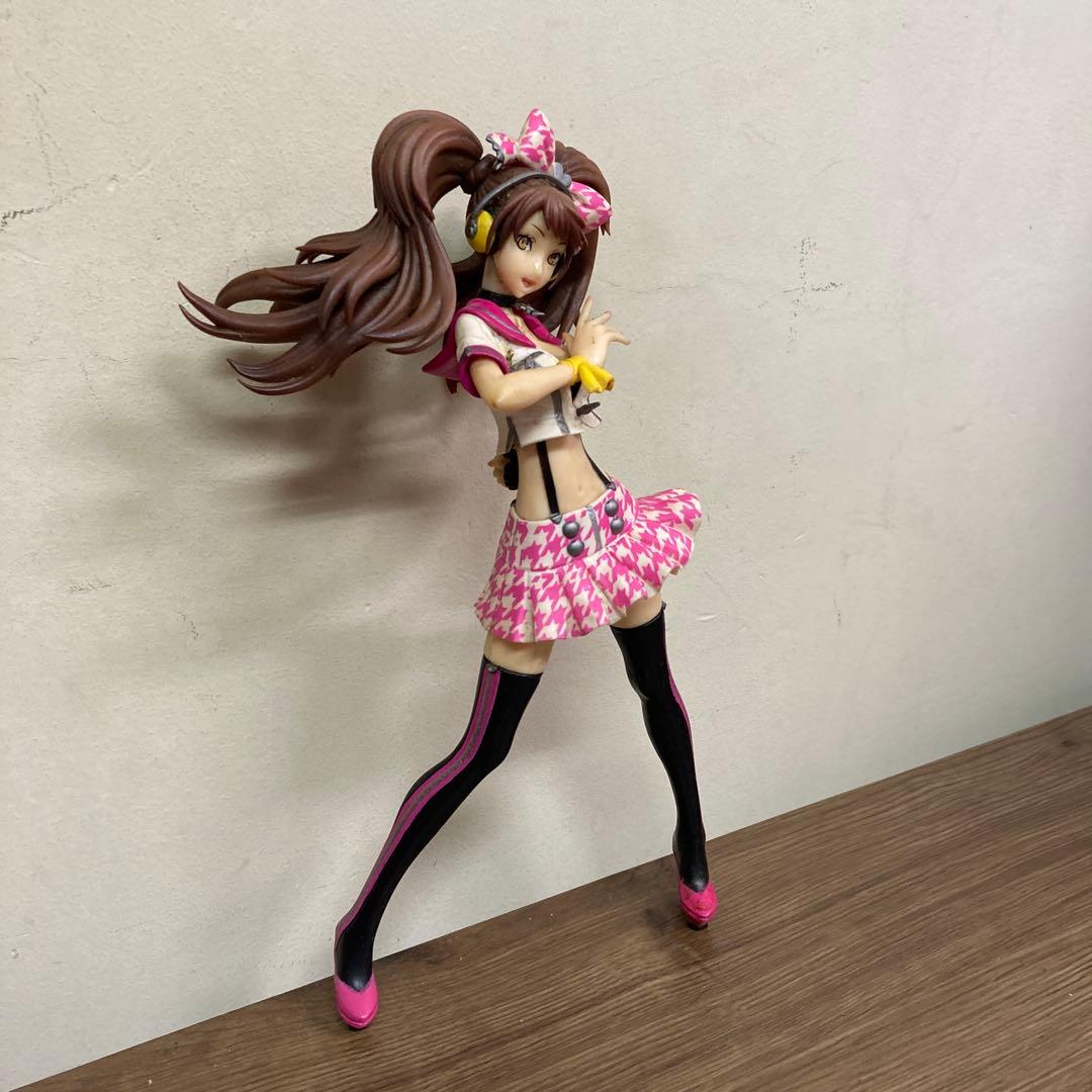 E-壁 ペルソナ4 ダンシング・オールナイト 久慈川りせ 1/8スケールフィギ