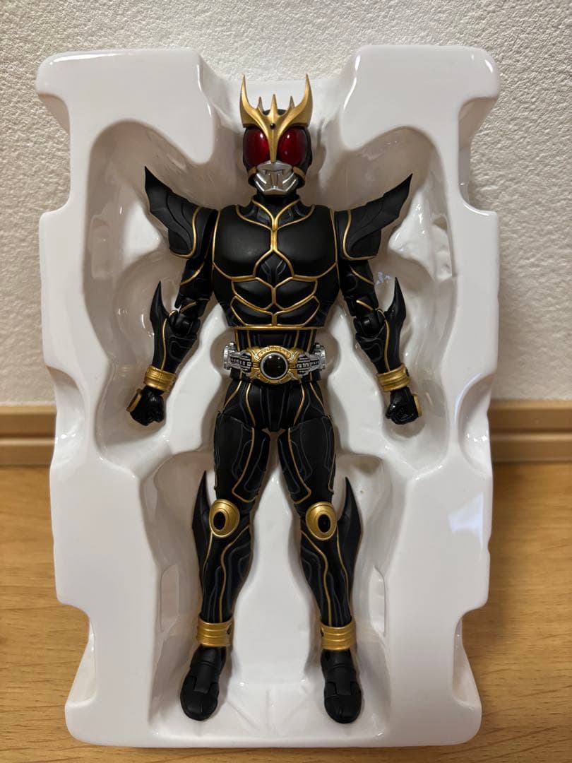 S.H.Figuarts 真骨彫製法 仮面ライダークウガ アルティメットフォーム