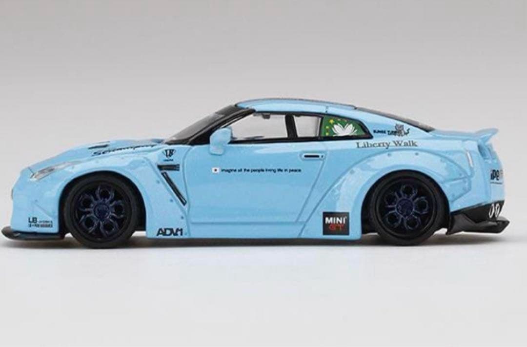 か*ゅ様 新品未開封　LBWK Nissan GT-R Light Blue #