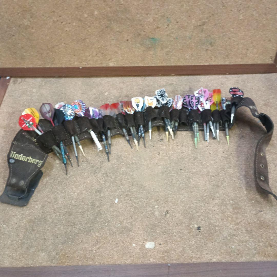 黄*読様 ３５９６）ダーツの矢 約８０本　大量まとめ／フライト シャフト バレル