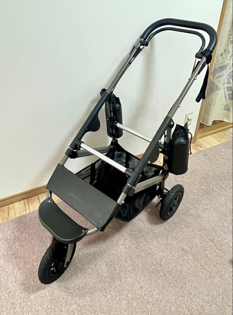 AIRBUGGY プレミア ウォームグレイ色フレーム プラス付属品