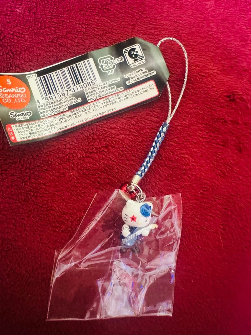 限定品‼️ハローキティ ロックバージョン ストラップ