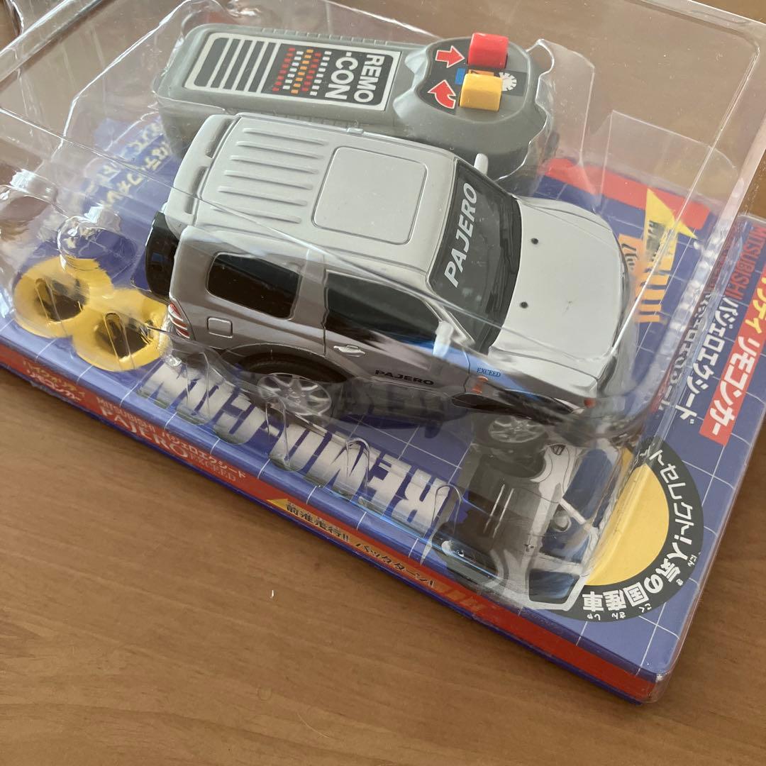 ②【新品未開封】三菱パジェロエクシード ラジコン シルバー リモコン