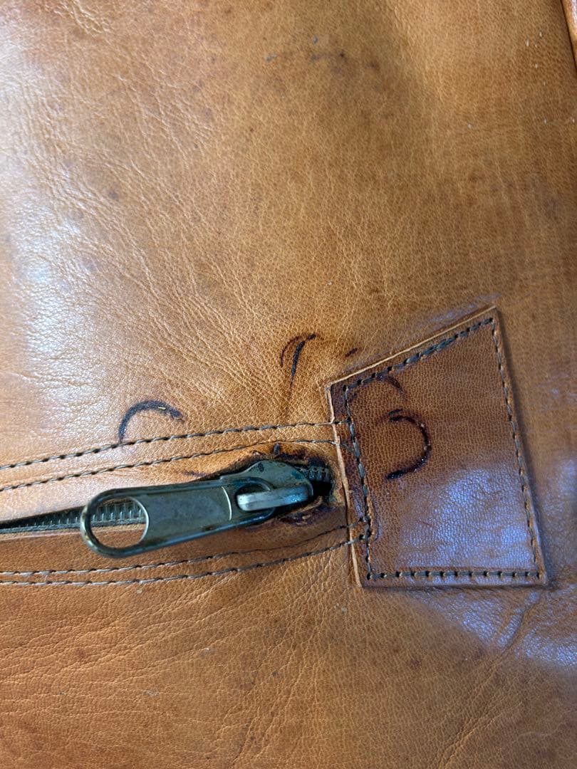 ブラウンレザー刺繍クッションカバー