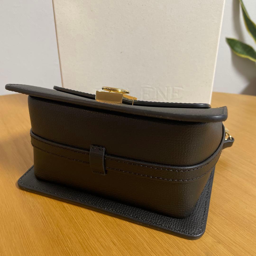 POLÈNE Numéro Sept Mini ブラックハンドバッグ