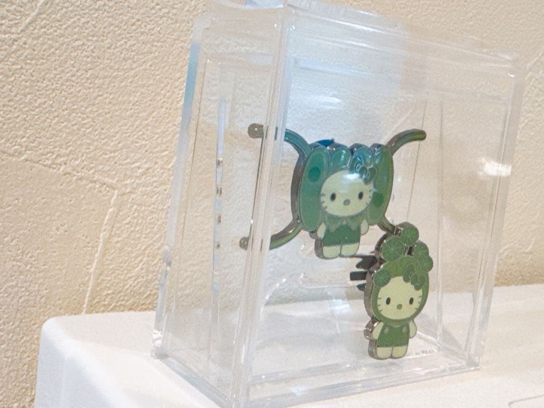 日本館限定　ピンバッジ　万博　カサノリ　トゲイカダモ　ケース付き　藻キティ　藻類