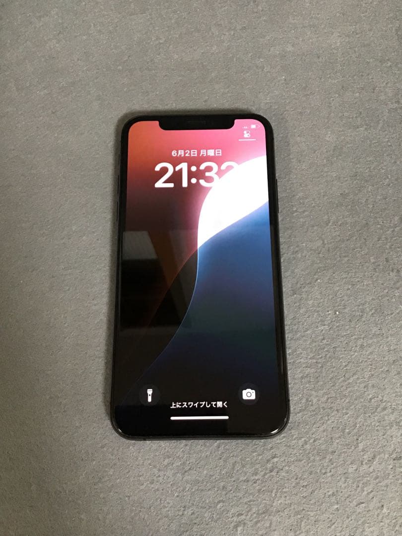 美品】iPhoneXS 256GB SIMフリー版