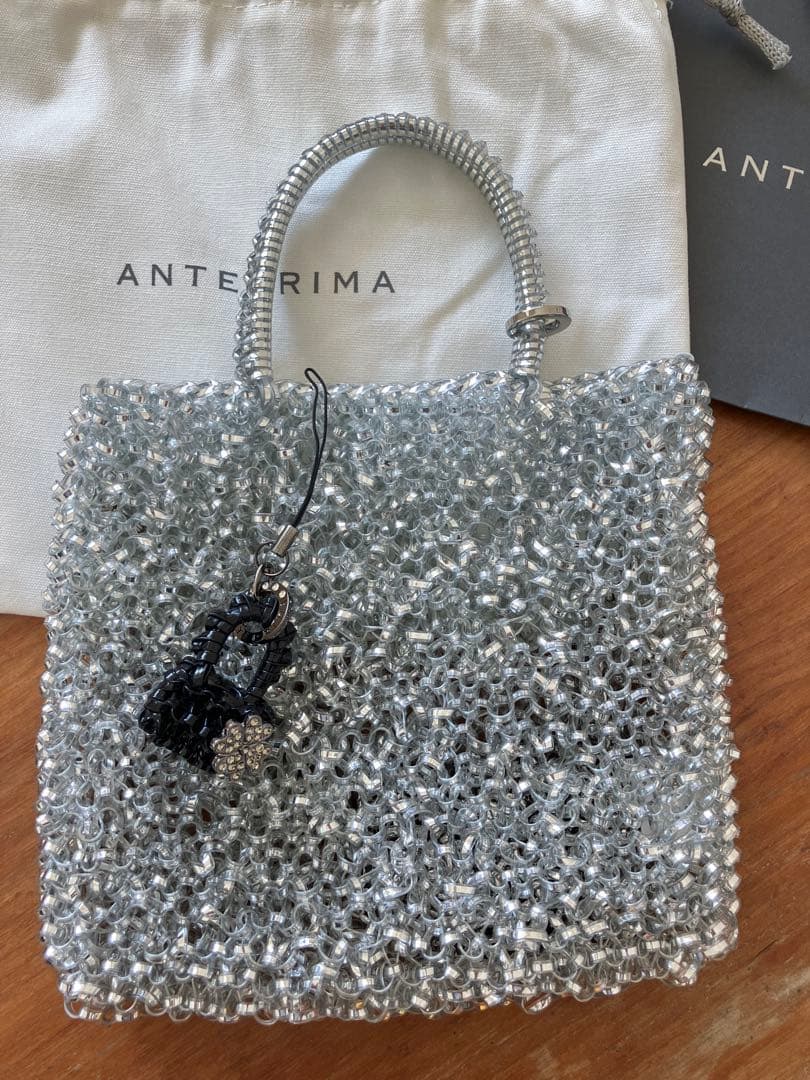 アンテプリマ　ミニアトゥーラ　シルバー　チャーム付き