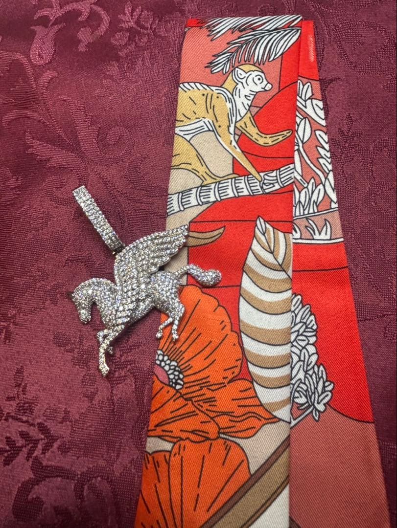 ￼ペガサスモチーフペンダントトップ　チャーム✖️スカーフ