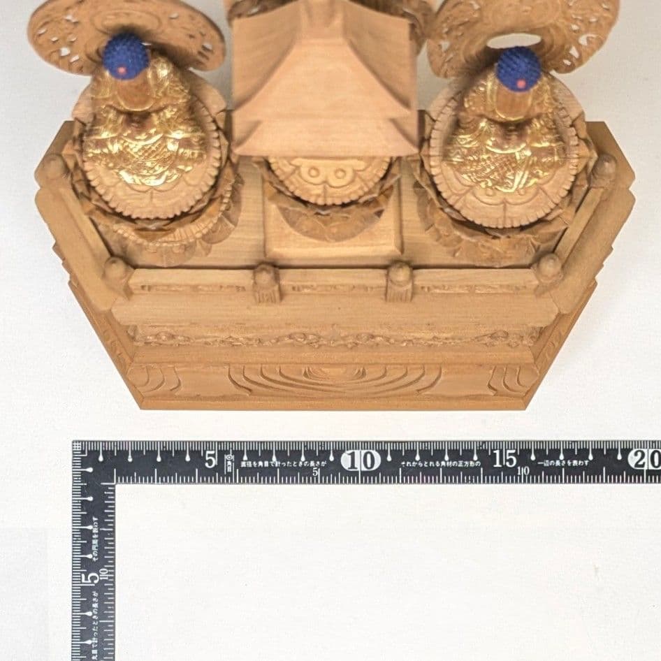 フォロー割・新品】 三宝尊 金泥 紅檀 上彫り 総高さ約26cm 日蓮宗