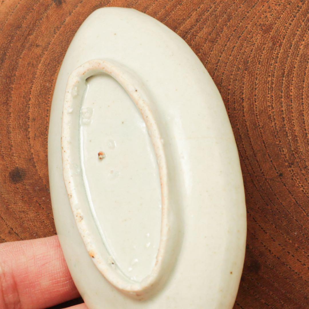 伊万里 古伊万里 白磁 菊花形 変形 豆皿 しのぎ 1680-1700年頃