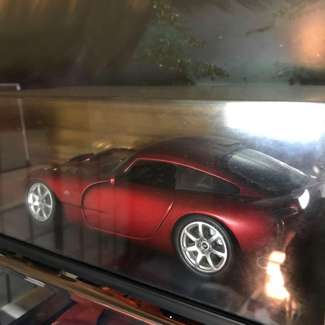 TVR Cerbera 1/18 スケール ミニカー 赤