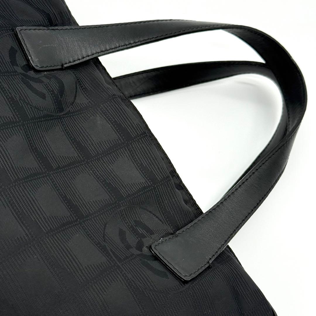 シャネル ニュートラベルライン ココマーク レザー 2way ハンドバッグ 黒