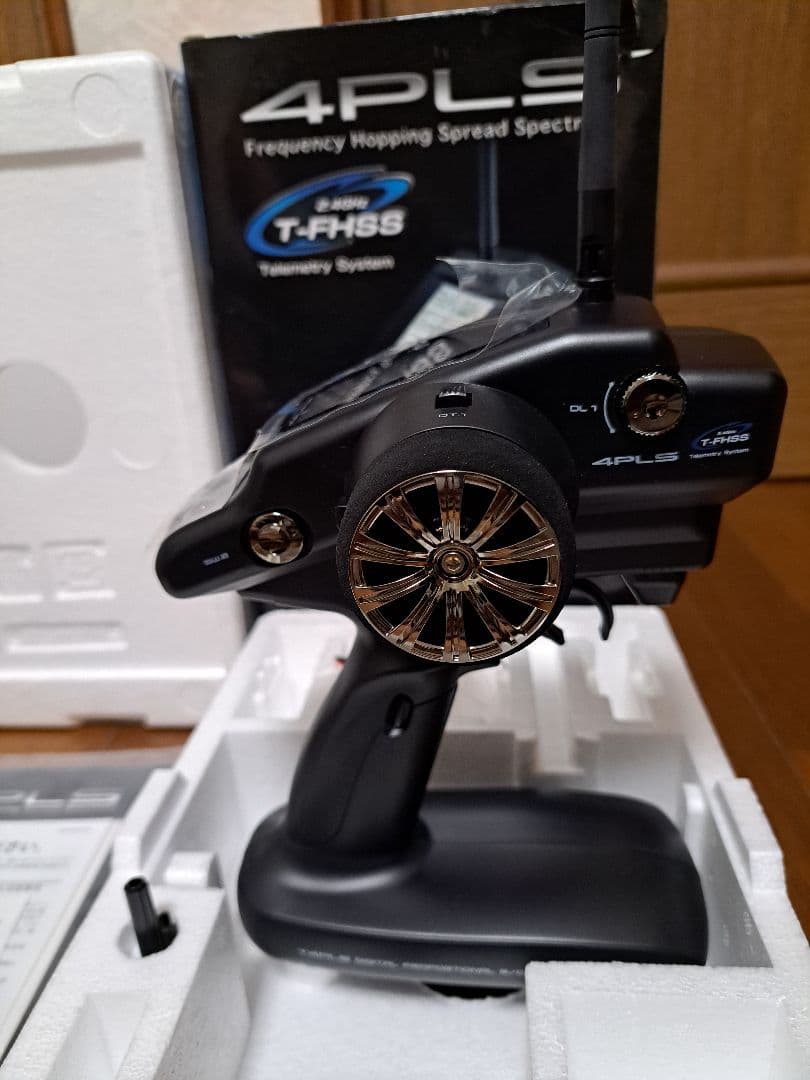 未使用Futaba 4PLS テレメトリーシステムバッテリーセット