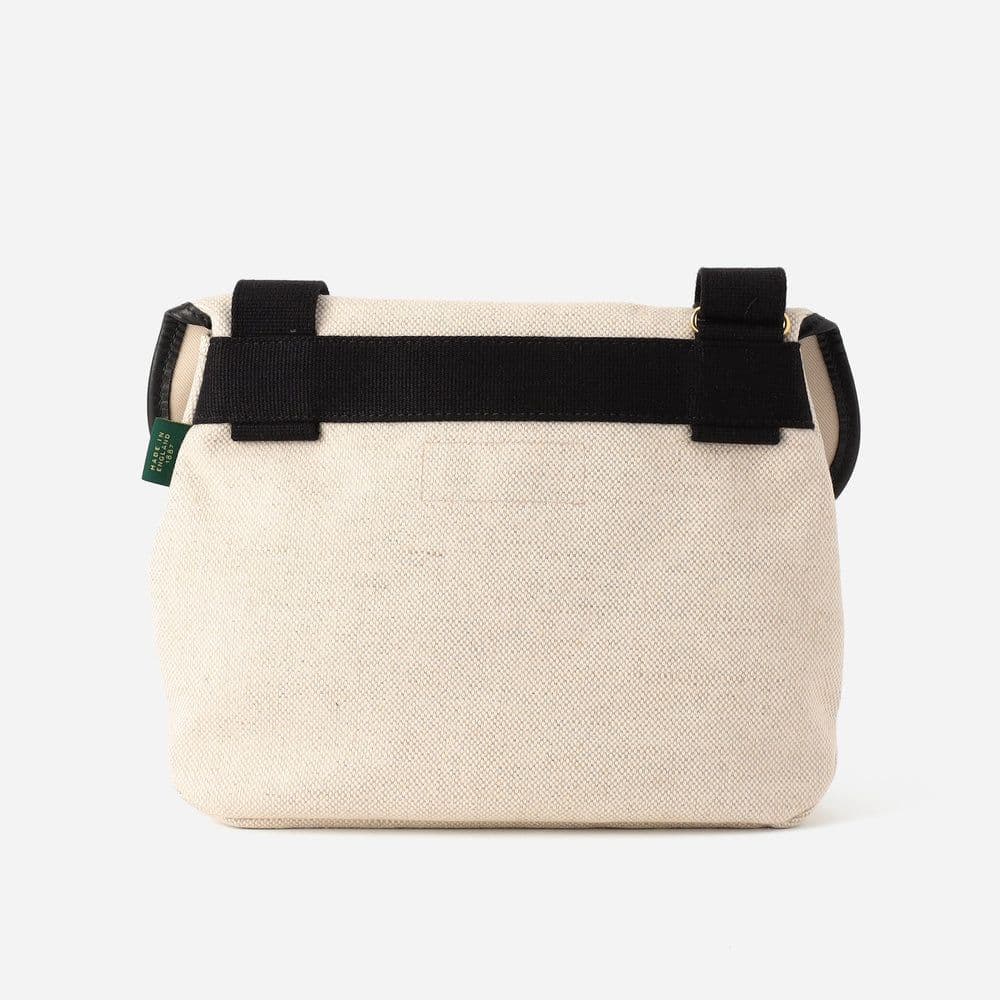 ななこAVON SPENCE BRYSON