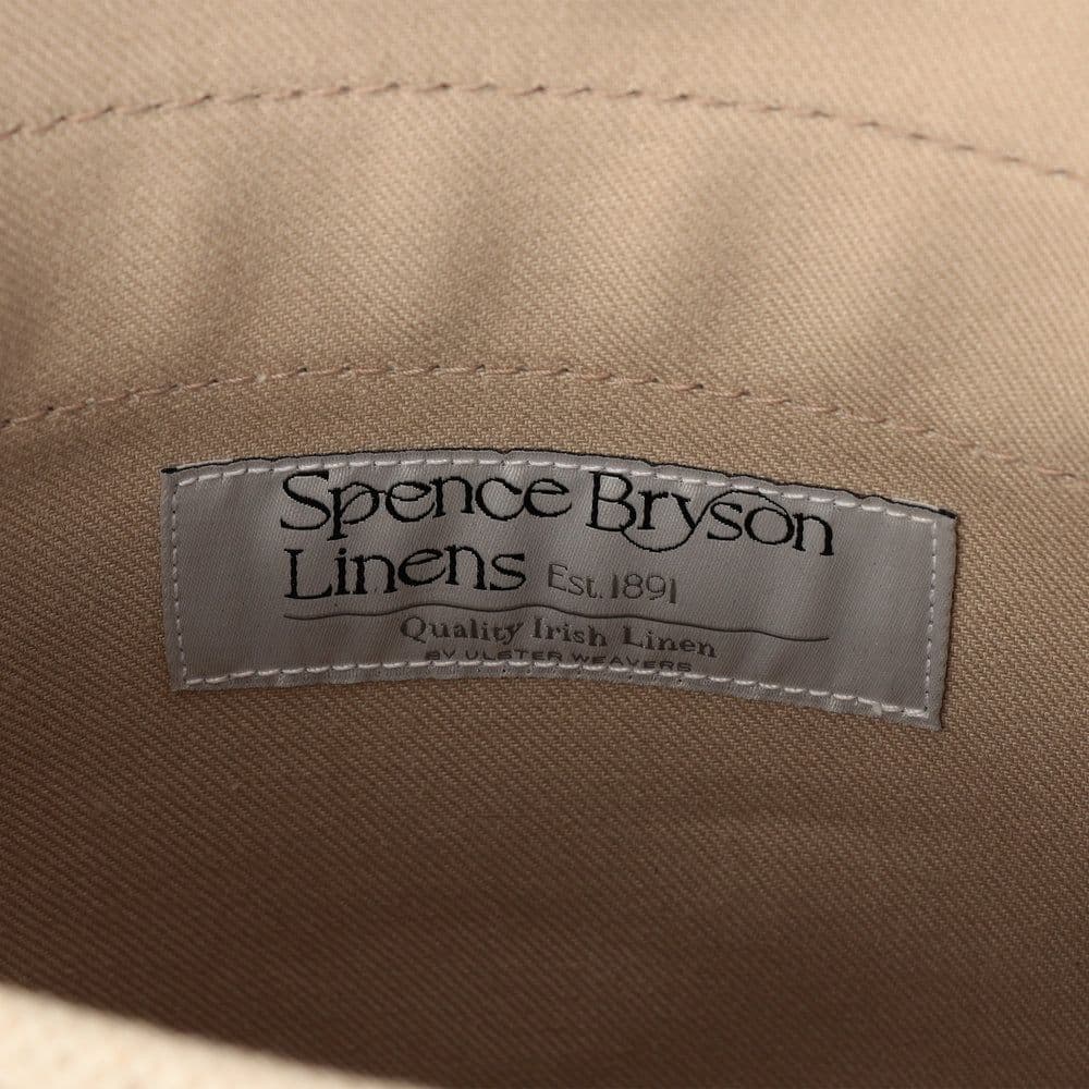 ななこAVON SPENCE BRYSON