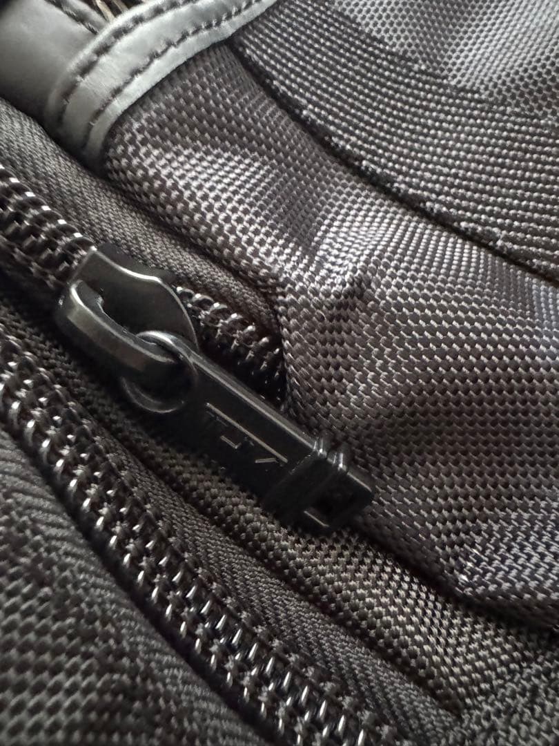 TUMI 迷彩柄 ビジネスバッグ