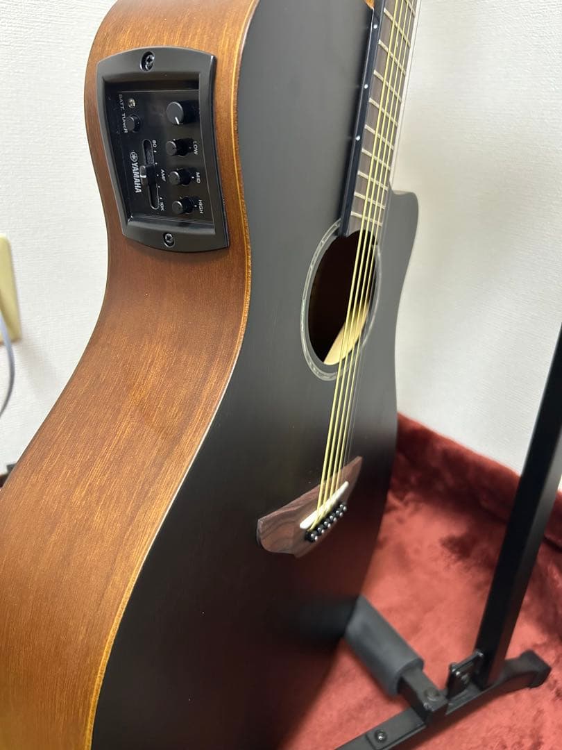 牛骨☆エレアコ】フェンダー！少し小ぶり！オールマホ【弾き易く調整