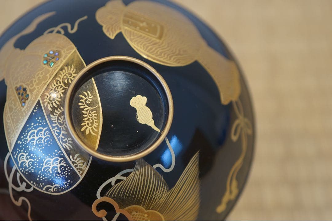 金蒔絵・螺鈿細工 宝尽くし文様 黒漆 吸物椀 2客 軽量 / 木製漆器 茶懐石