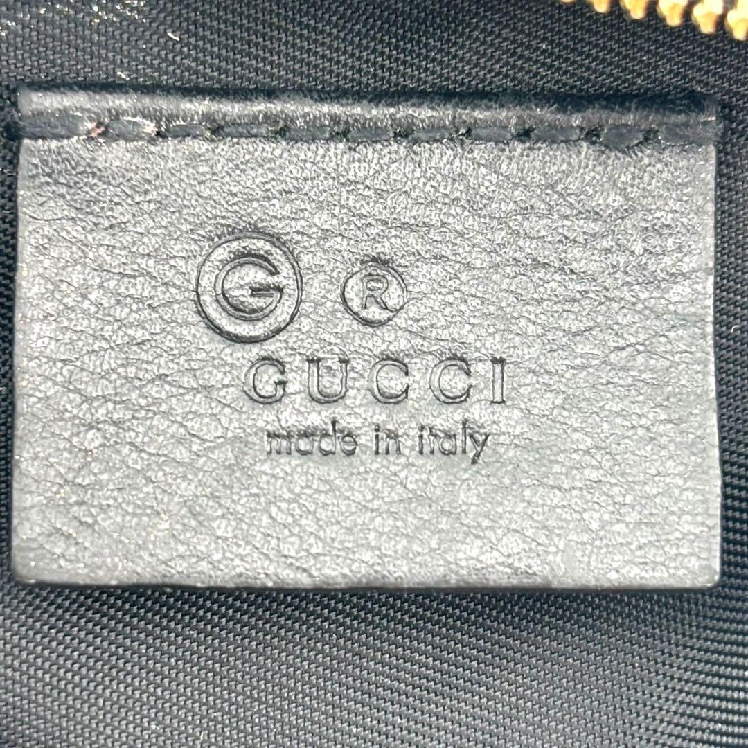 美品 グッチ　ケース マイクロシマ　ロゴプレート キーリング レザー 黒