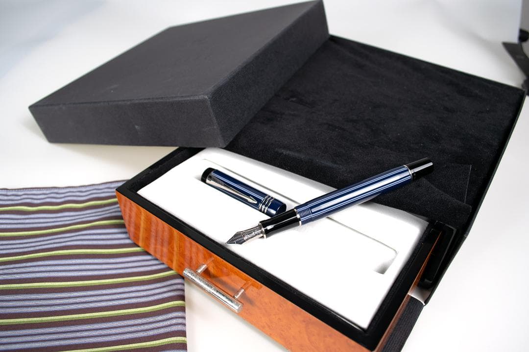 未使用】パーカー 万年筆 デュオフォールド ピンストライプ 箱付き ot003