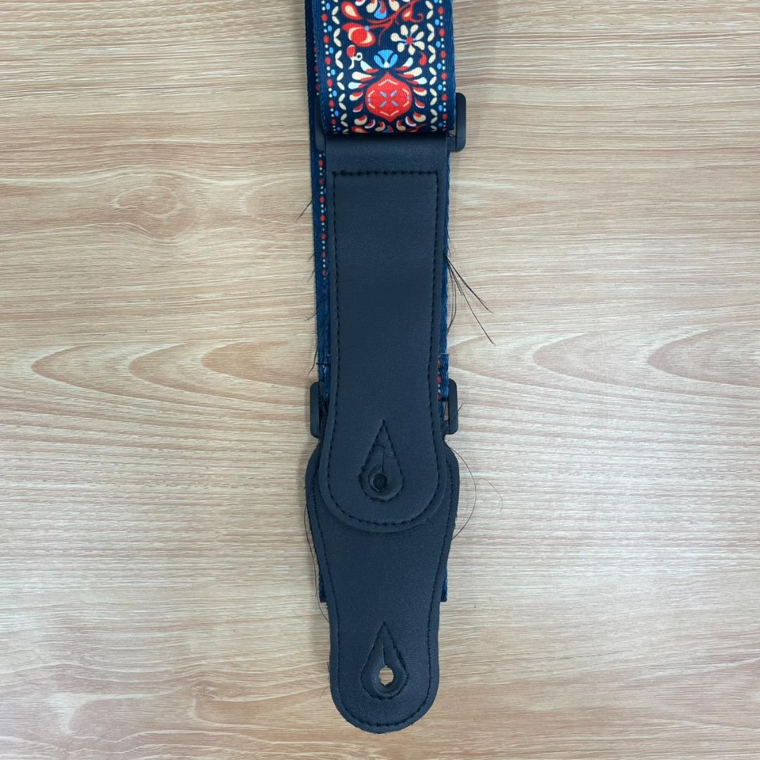 セミアコ】IRIN アイリーン ホロウFホール22フレット トレモロアーム