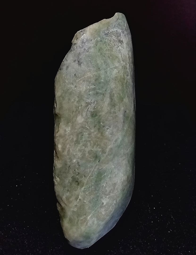 ☆翡翠原石☆糸魚川硬玉【小滝・川ズレ・ミロナイト翡翠352g】