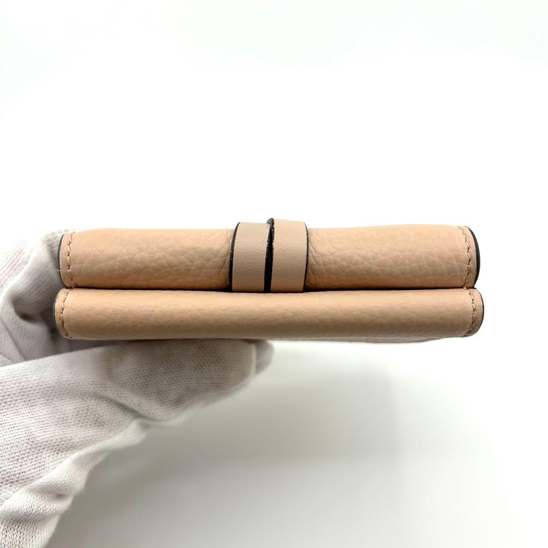 ✨極上美品・箱保存袋付き✨　クロエ　三つ折り　アルファベット　チャーム　レザー