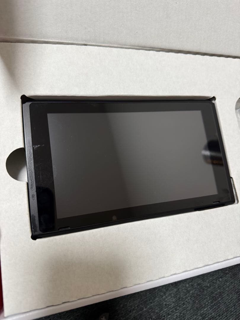 Nintendo Switch 本体 赤/青　Joy-Con黒　グリップ付き