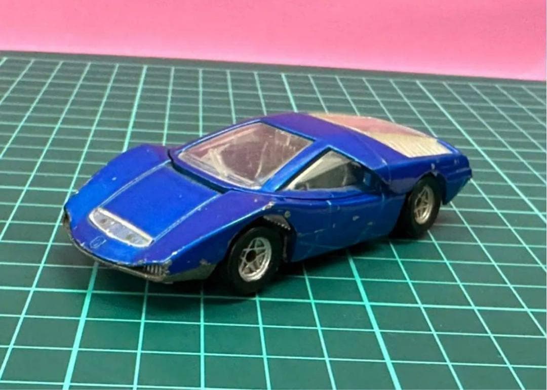 ポリトイズ　アバルト2000　1/43 ミニカー　ピニンファリーナ