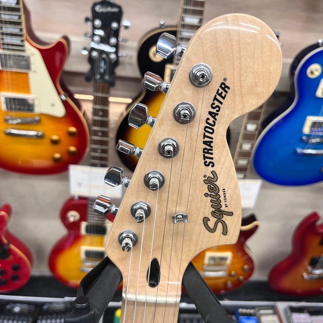 【10122】 Squier by Fender stratcaster ブルー