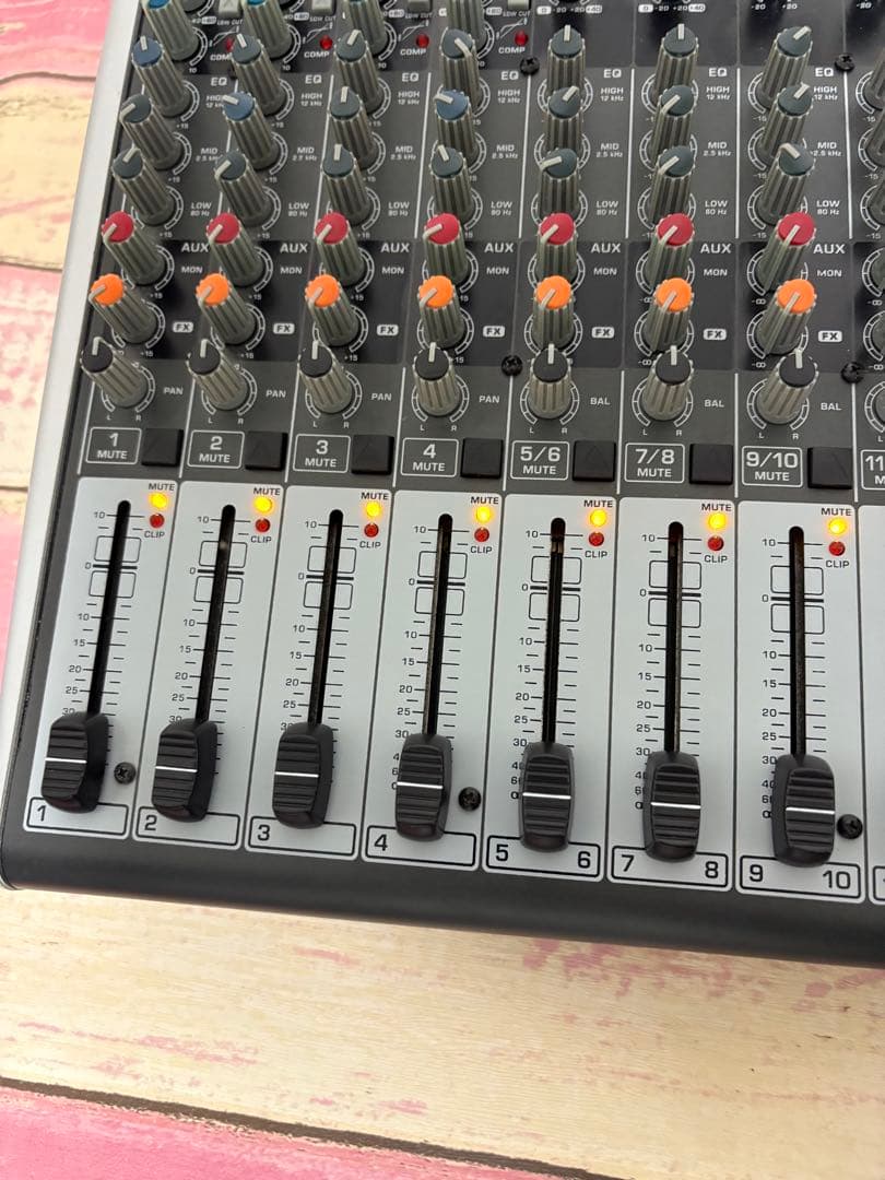 Behringer XENYX X1222USB ミキサー 通電確認済み