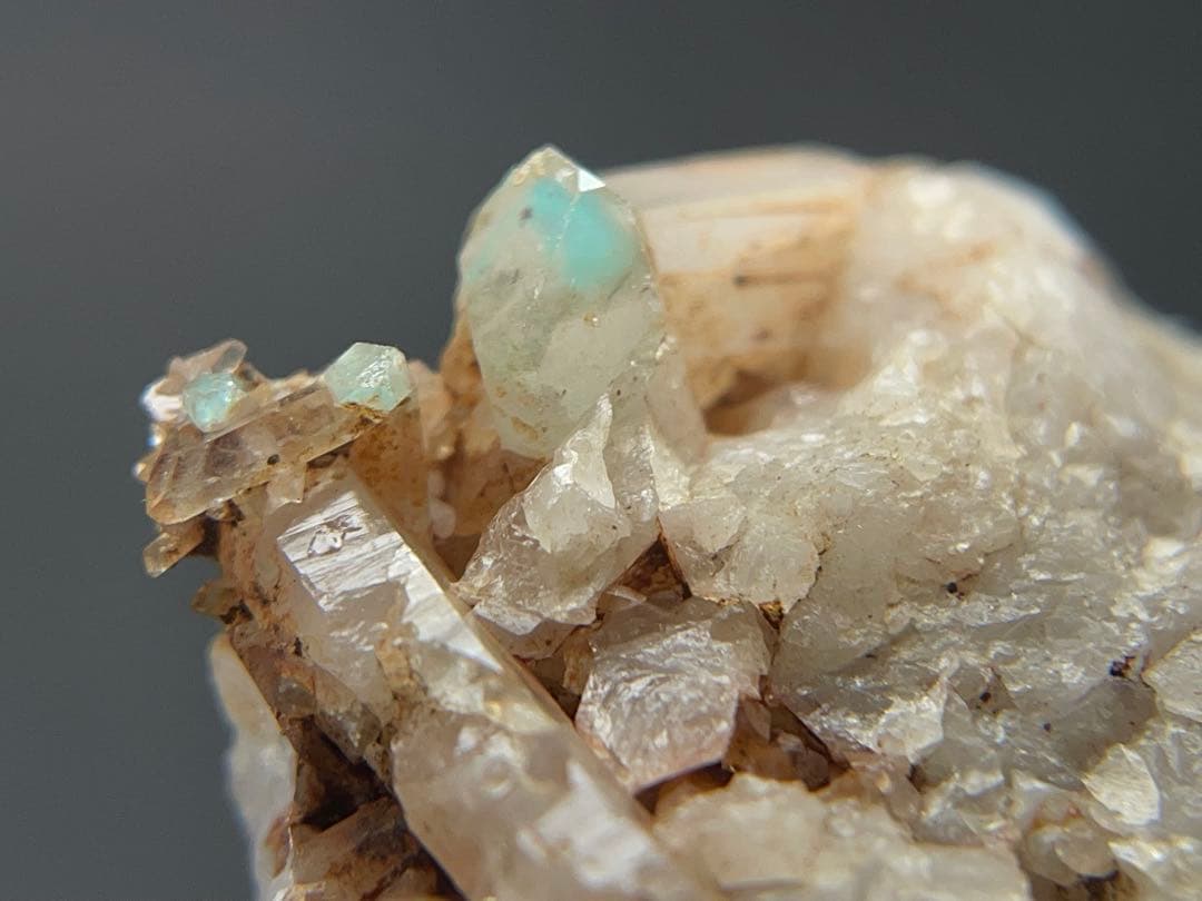 アホー石 アホイト アホアイト インクォーツ メッシーナ産 原石 鉱物標本