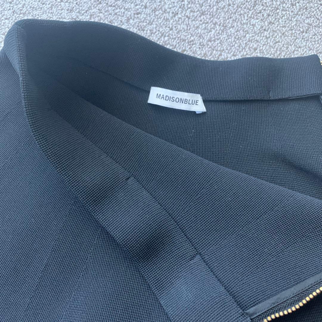 MADISONBLUE 黒 フレアスカート ひざ丈