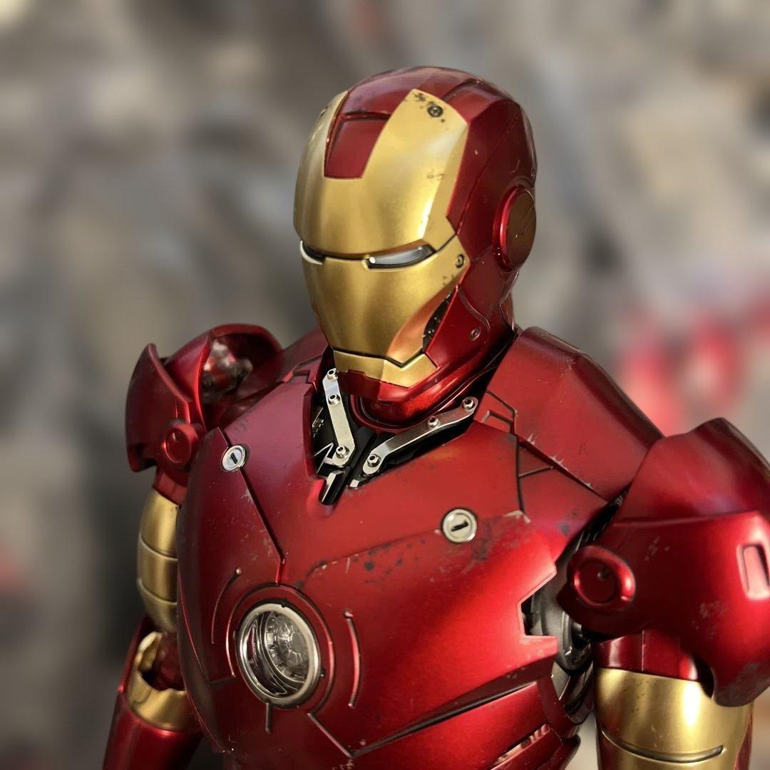 ホットトイズ ダイキャスト アイアンマン・マーク3 レッド&シルバー
