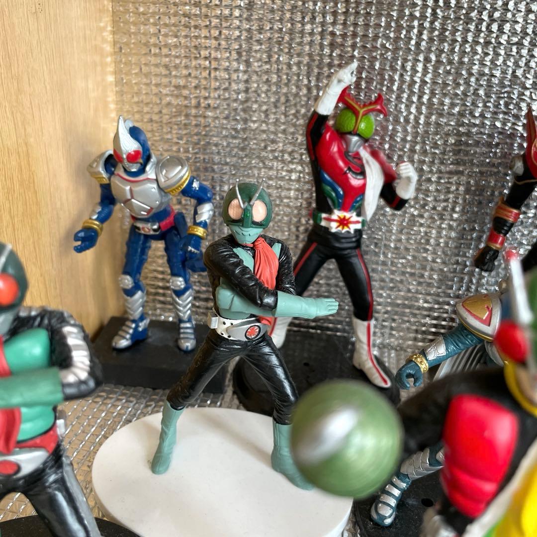 【美品】仮面ライダー フィギュア 13体セット　台座付き